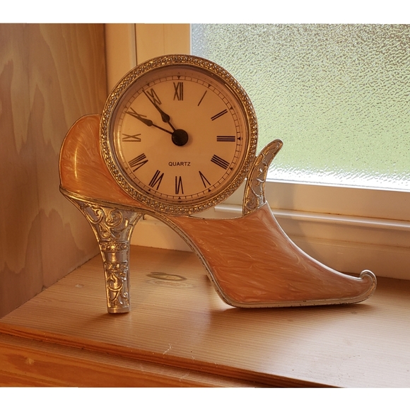 Other - BATHROOM/BEDROOM Pink/Silver Decorative Clock
